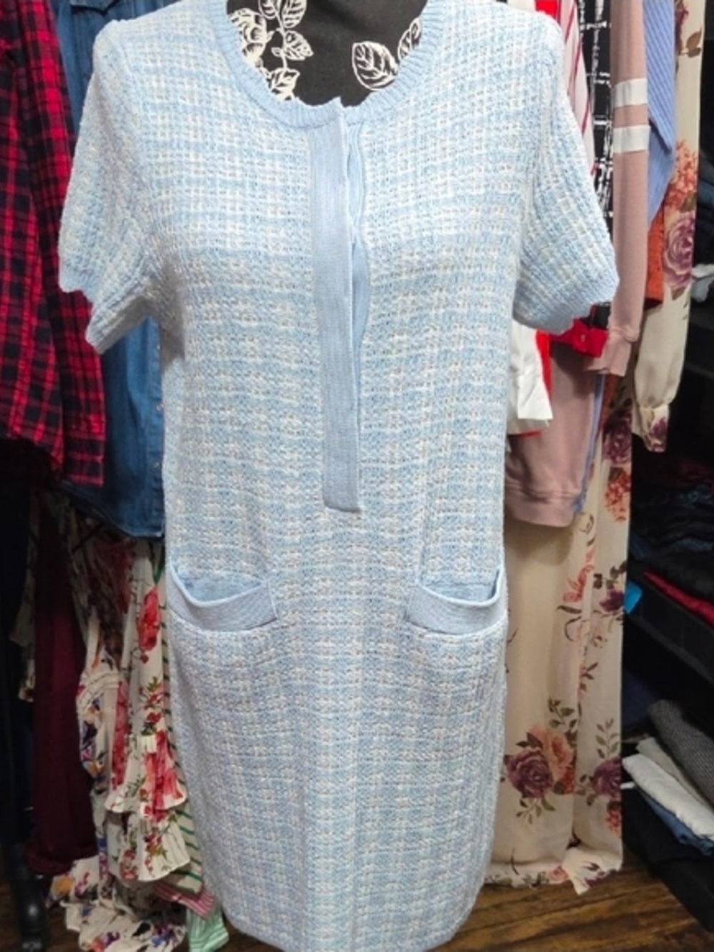Light Blue Tweed Short-Sleeve Midi Dress with Front Pockets